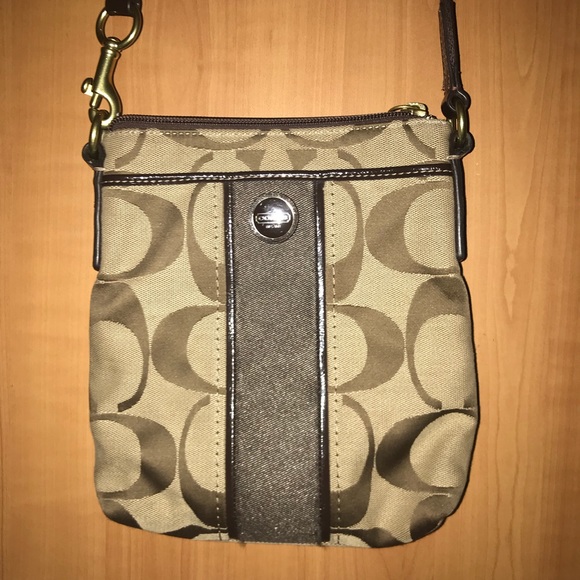 Coach crossbody - Picture 1 of 3